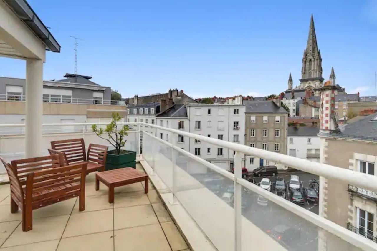 Bright Apartment With Large Terrace Нант Екстериор снимка